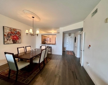 370 Golfview Road - Photo Thumbnail 14