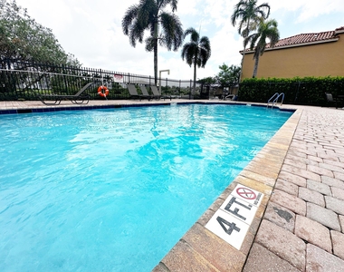 614 Sw 106th Avenue - Photo Thumbnail 11
