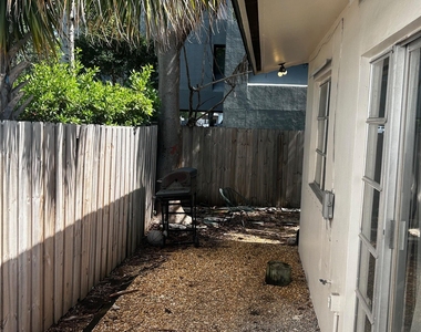 1213 Se 1st Street - Photo Thumbnail 4