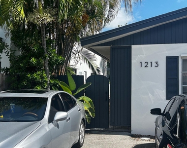 1213 Se 1st Street - Photo Thumbnail 1