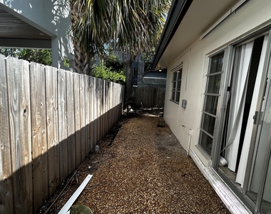 1213 Se 1st Street - Photo Thumbnail 6