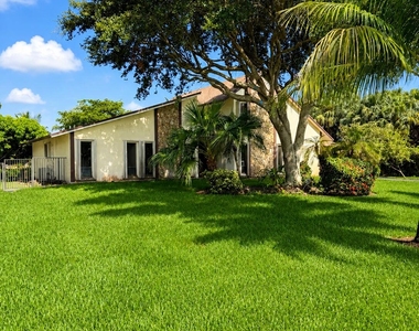 1640 Sw 120th Terrace - Photo Thumbnail 19