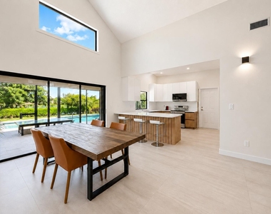 1640 Sw 120th Terrace - Photo Thumbnail 1