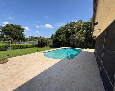1640 Sw 120th Terrace - Photo Thumbnail 2