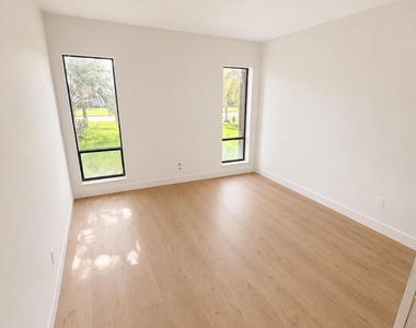 1640 Sw 120th Terrace - Photo Thumbnail 12