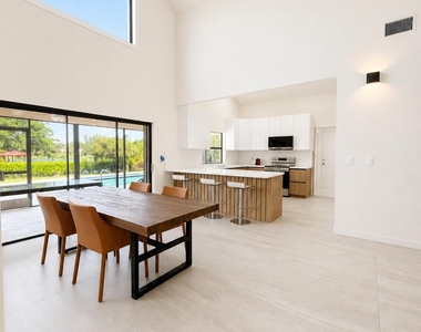 1640 Sw 120th Terrace - Photo Thumbnail 6