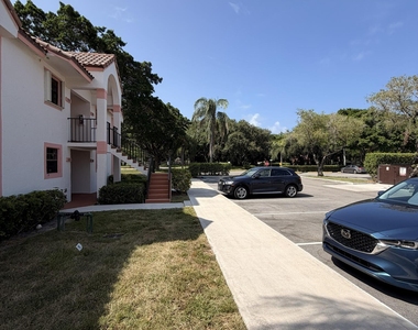 301 Norwood Terrace - Photo Thumbnail 4