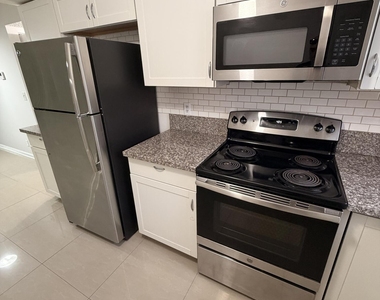 301 Norwood Terrace - Photo Thumbnail 10