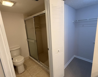 301 Norwood Terrace - Photo Thumbnail 15