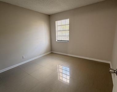 301 Norwood Terrace - Photo Thumbnail 17
