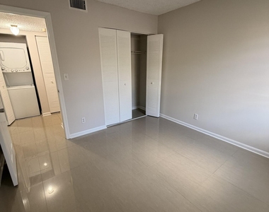 301 Norwood Terrace - Photo Thumbnail 18