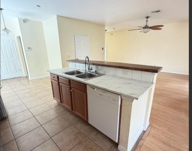 9322 Treasure Coast Street - Photo Thumbnail 16