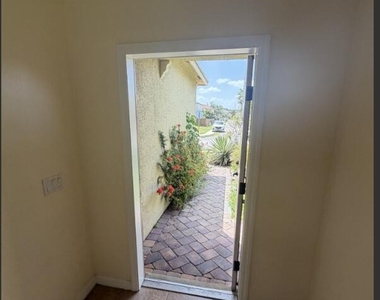 9322 Treasure Coast Street - Photo Thumbnail 30