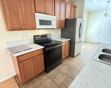 9322 Treasure Coast Street - Photo Thumbnail 15