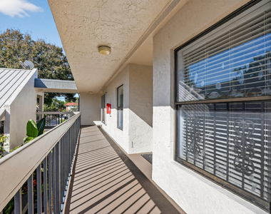 265 Se 10th Street - Photo Thumbnail 5