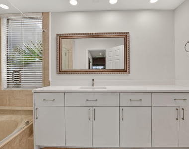 7460 La Paz Boulevard - Photo Thumbnail 17