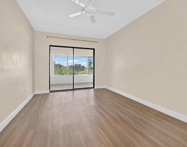 7460 La Paz Boulevard - Photo Thumbnail 13