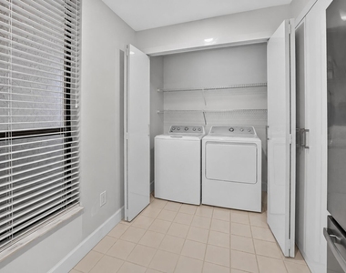 7460 La Paz Boulevard - Photo Thumbnail 21