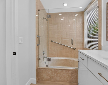 7460 La Paz Boulevard - Photo Thumbnail 18