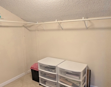 6241 Nw 74th Court - Photo Thumbnail 20