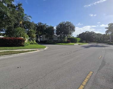 6241 Nw 74th Court - Photo Thumbnail 25
