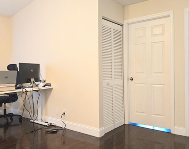 6241 Nw 74th Court - Photo Thumbnail 15