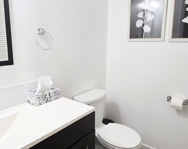 6241 Nw 74th Court - Photo Thumbnail 10