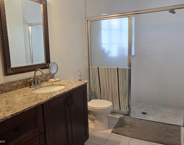 6241 Nw 74th Court - Photo Thumbnail 13