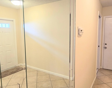 6241 Nw 74th Court - Photo Thumbnail 2