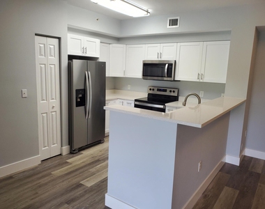8070 N Nob Hill Road - Photo Thumbnail 1