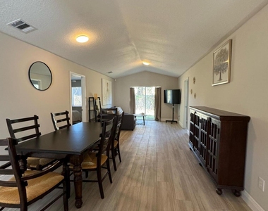 4020 E Louisiana Avenue - Photo Thumbnail 11