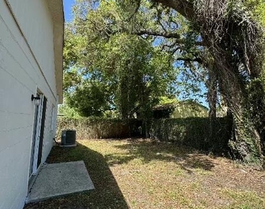 4020 E Louisiana Avenue - Photo Thumbnail 21