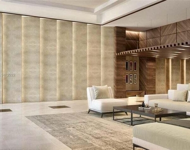 5875 Collins Avenue - Photo Thumbnail 10