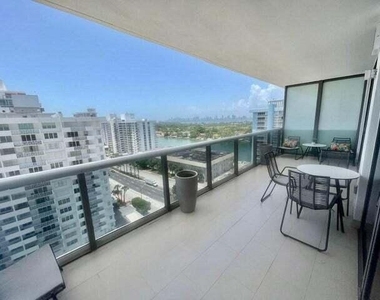 5875 Collins Avenue - Photo Thumbnail 8