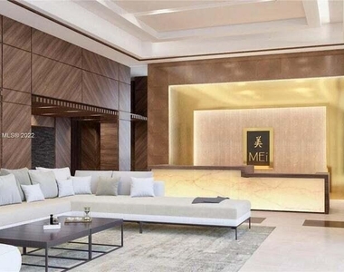 5875 Collins Avenue - Photo Thumbnail 9