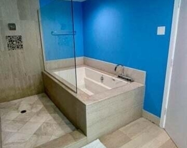 5875 Collins Avenue - Photo Thumbnail 6