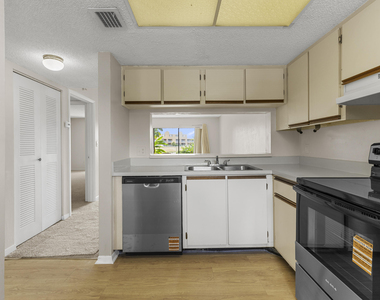 5200 Nw 31st Avenue - Photo Thumbnail 12