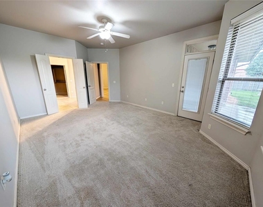 19100 Canyon Creek Place - Photo Thumbnail 8