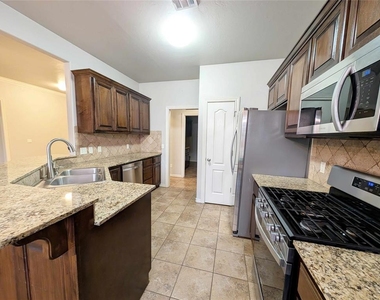 19100 Canyon Creek Place - Photo Thumbnail 3