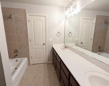 19100 Canyon Creek Place - Photo Thumbnail 14