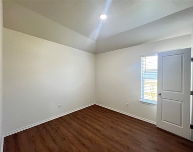 10622 Sw 17th Terrace - Photo Thumbnail 7
