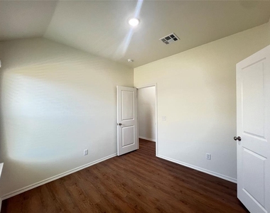 10622 Sw 17th Terrace - Photo Thumbnail 5