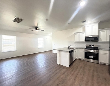 10622 Sw 17th Terrace - Photo Thumbnail 3