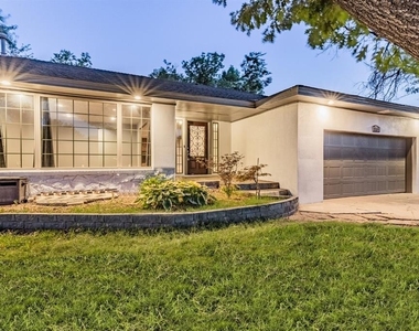 1906 Dorchester Drive - Photo Thumbnail 2