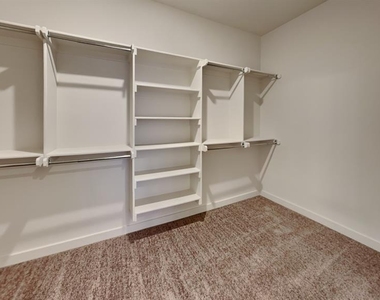 4517 Ne 124th Street - Photo Thumbnail 9
