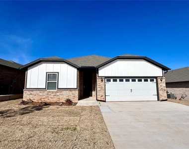 4517 Ne 124th Street - Photo Thumbnail 1