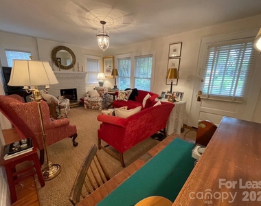 218 Circle Avenue - Photo Thumbnail 10