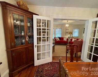 218 Circle Avenue - Photo Thumbnail 1