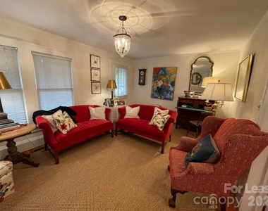 218 Circle Avenue - Photo Thumbnail 9