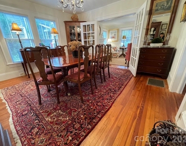 218 Circle Avenue - Photo Thumbnail 6